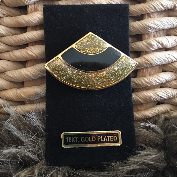 Vintage new old stock enamel 18kt plated brooch - Picture 1 of 7